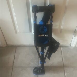 Black and Blue Hands-Free Crutch
